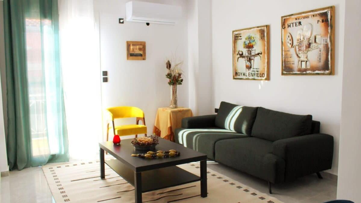 Patras Cozy Nest In The Vibrant City Center 外观 照片