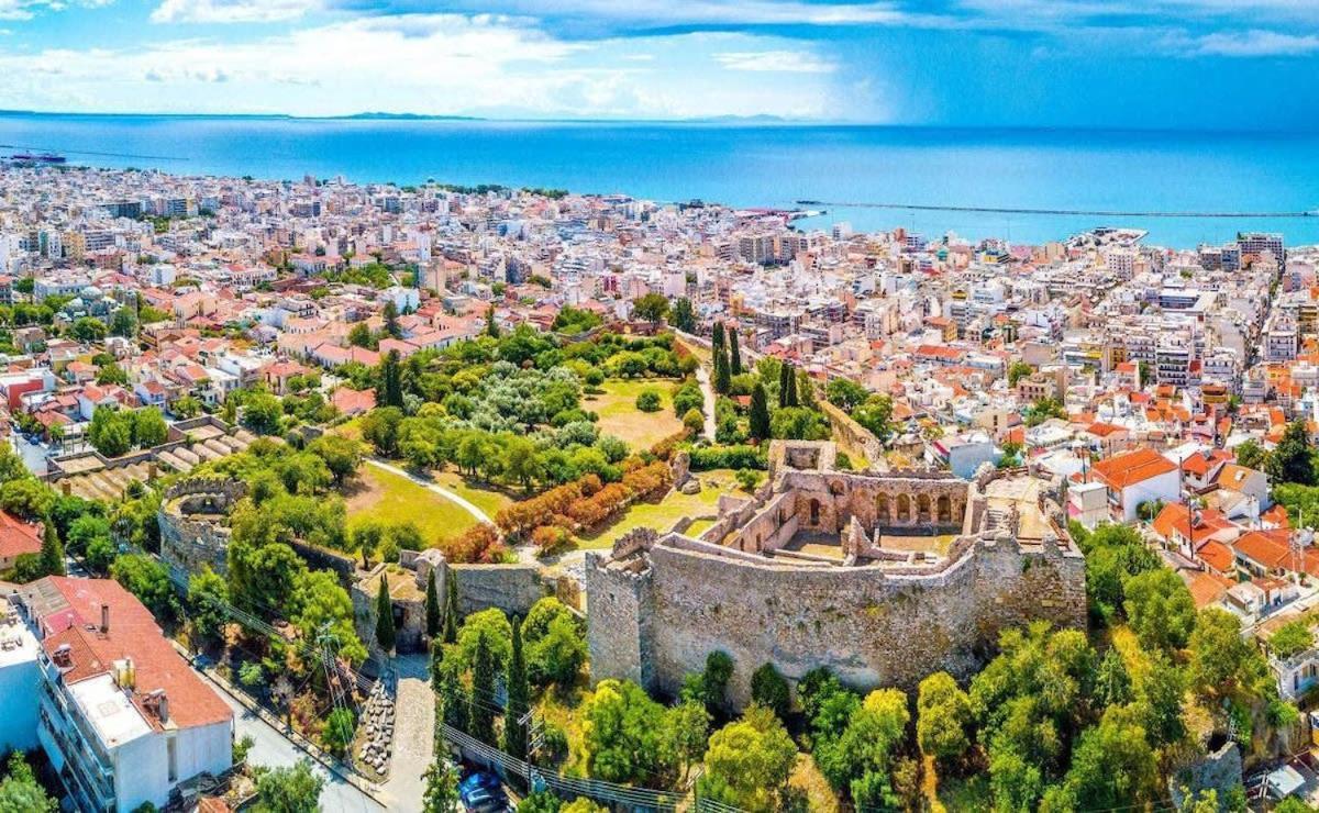 Patras Cozy Nest In The Vibrant City Center 外观 照片
