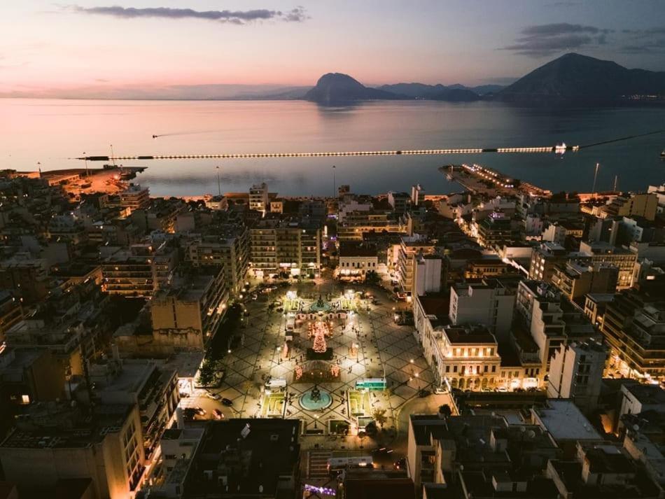 Patras Cozy Nest In The Vibrant City Center 外观 照片